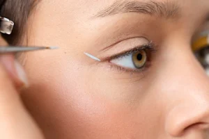 Greenlotus Spa Lidstrich vorzeichnen für Permanent make up Behandlung