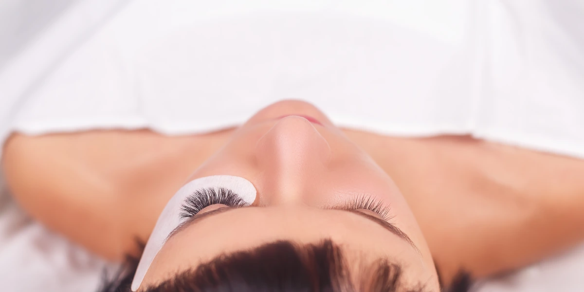 Schulung zur Wimpernverlängerung in Frankfurt am Main im Greenlotus Spa